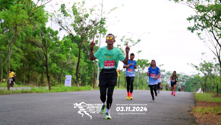 Race photo from Arutmin Borneo Run 2024