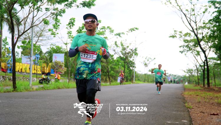Race photo from Arutmin Borneo Run 2024