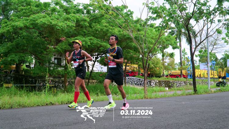 Race photo from Arutmin Borneo Run 2024