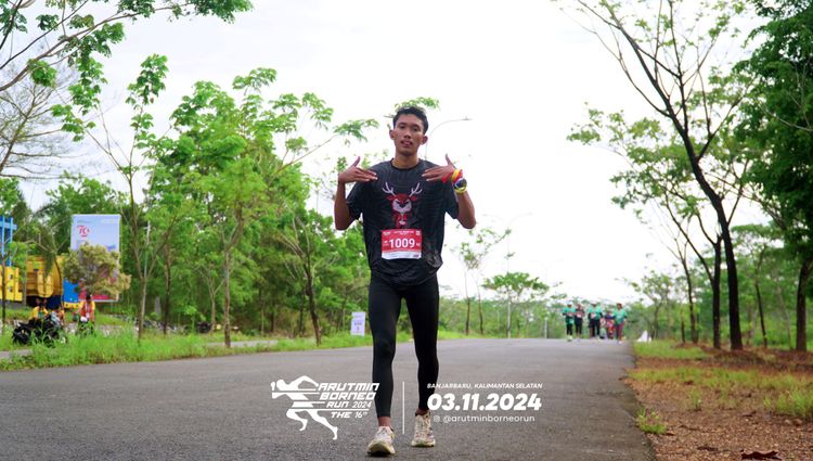 Race photo from Arutmin Borneo Run 2024