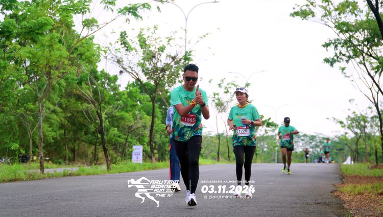 Race photo from Arutmin Borneo Run 2024