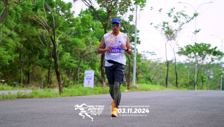 Race photo from Arutmin Borneo Run 2024