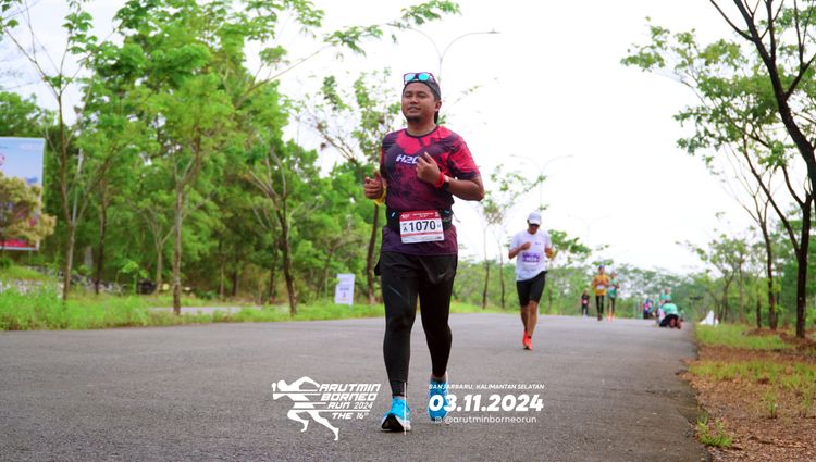 Race photo from Arutmin Borneo Run 2024