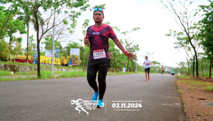 Race photo from Arutmin Borneo Run 2024