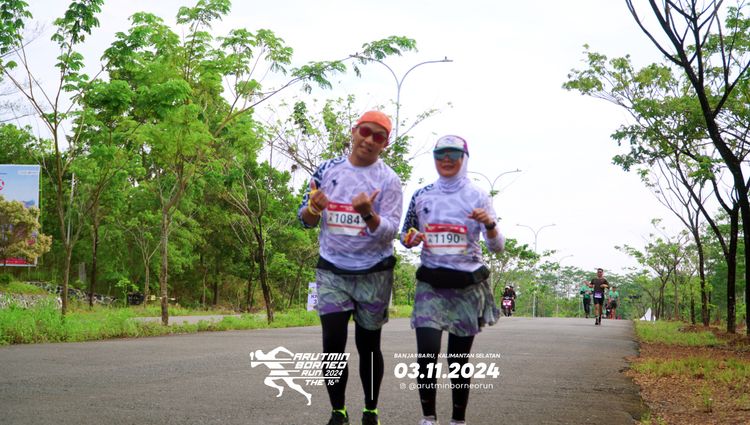 Race photo from Arutmin Borneo Run 2024