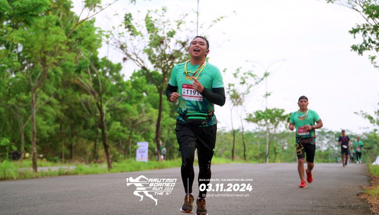 Race photo from Arutmin Borneo Run 2024