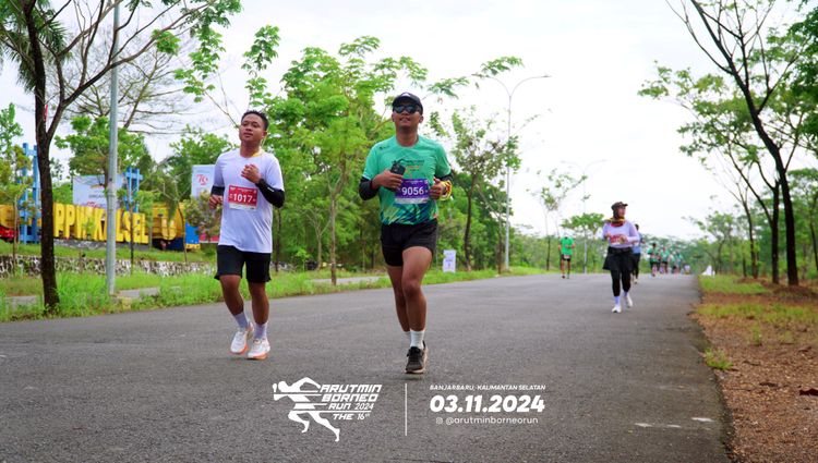 Race photo from Arutmin Borneo Run 2024