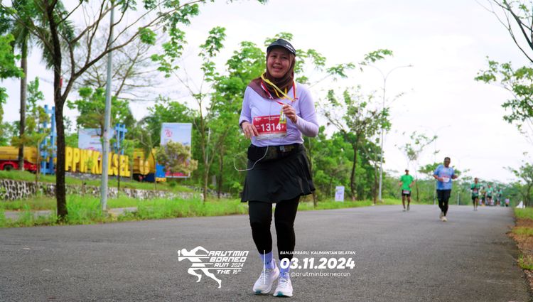 Race photo from Arutmin Borneo Run 2024