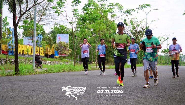 Race photo from Arutmin Borneo Run 2024