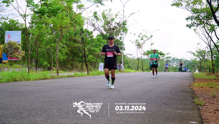 Race photo from Arutmin Borneo Run 2024