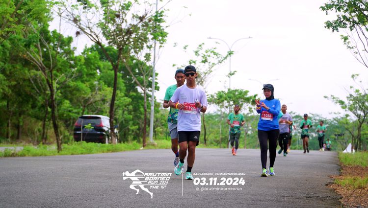 Race photo from Arutmin Borneo Run 2024