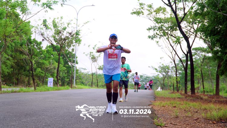 Race photo from Arutmin Borneo Run 2024