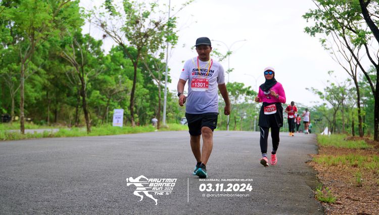 Race photo from Arutmin Borneo Run 2024