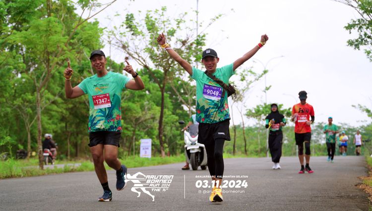 Race photo from Arutmin Borneo Run 2024