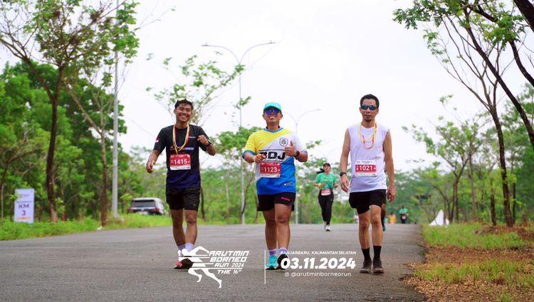 Race photo from Arutmin Borneo Run 2024