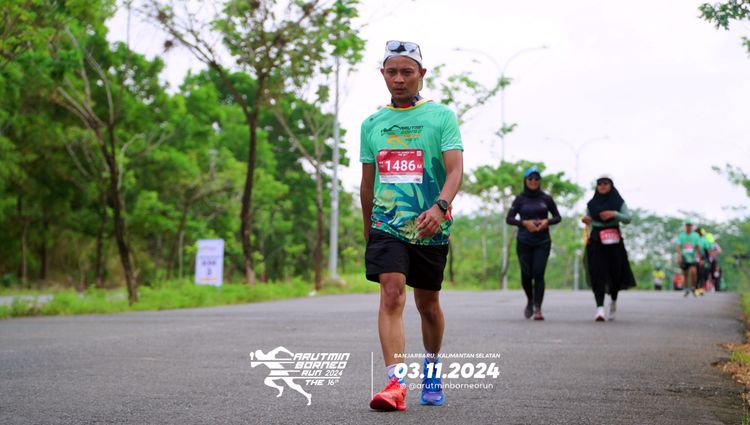 Race photo from Arutmin Borneo Run 2024