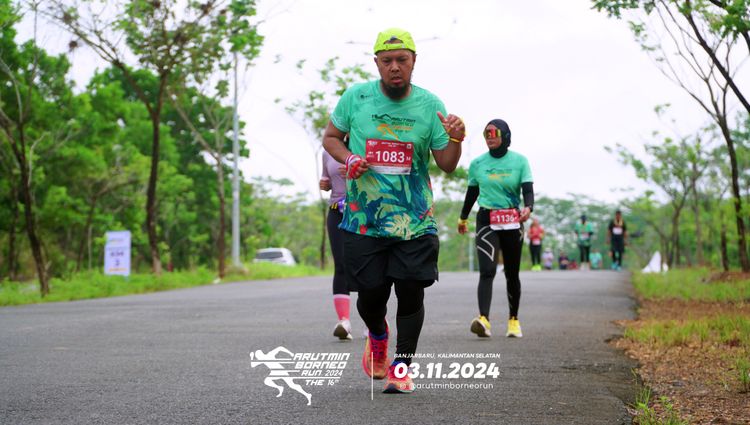 Race photo from Arutmin Borneo Run 2024