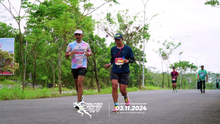 Race photo from Arutmin Borneo Run 2024