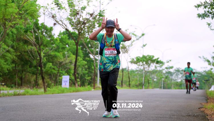 Race photo from Arutmin Borneo Run 2024