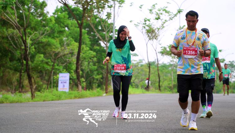Race photo from Arutmin Borneo Run 2024