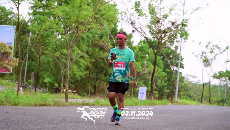 Race photo from Arutmin Borneo Run 2024
