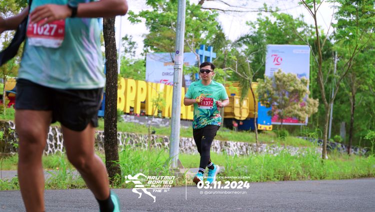 Race photo from Arutmin Borneo Run 2024
