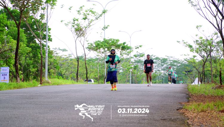 Race photo from Arutmin Borneo Run 2024