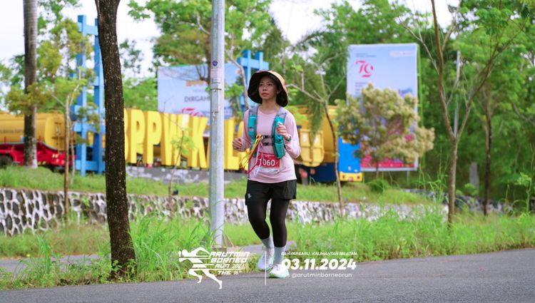 Race photo from Arutmin Borneo Run 2024
