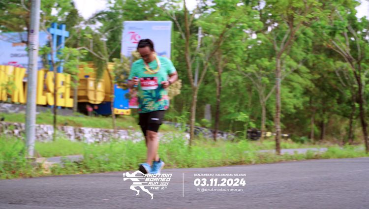 Race photo from Arutmin Borneo Run 2024