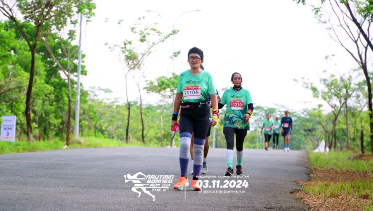 Race photo from Arutmin Borneo Run 2024