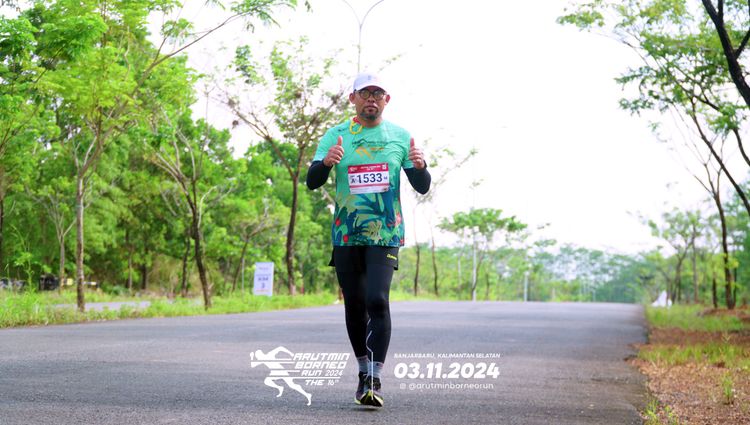 Race photo from Arutmin Borneo Run 2024