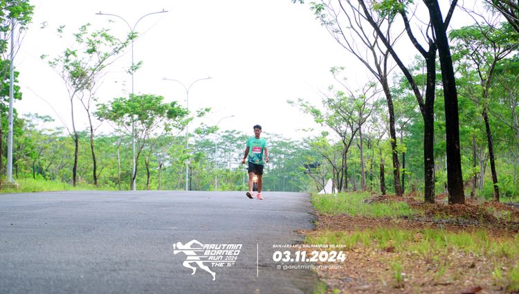 Race photo from Arutmin Borneo Run 2024