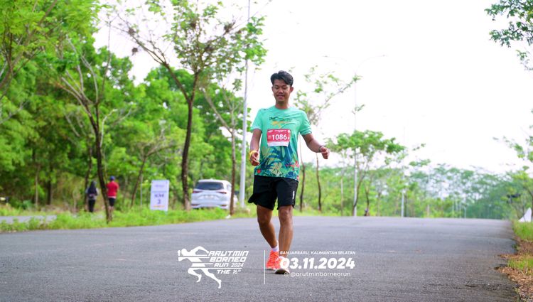 Race photo from Arutmin Borneo Run 2024