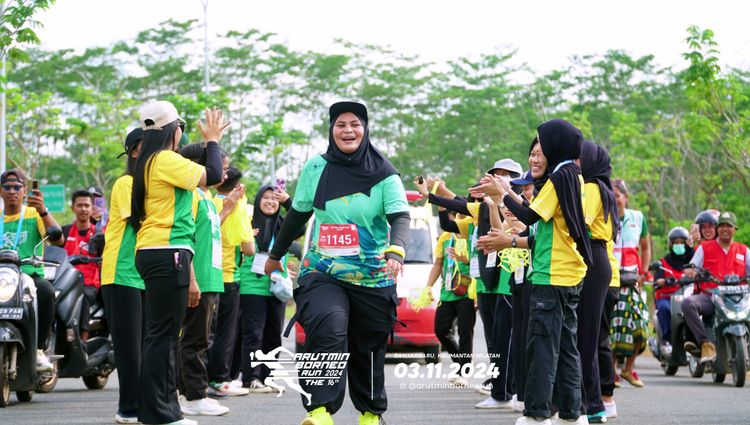 Race photo from Arutmin Borneo Run 2024