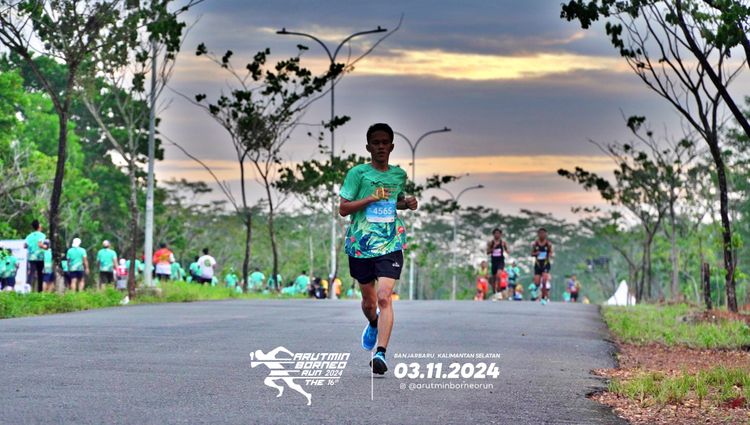 Race photo from Arutmin Borneo Run 2024