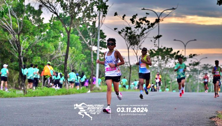 Race photo from Arutmin Borneo Run 2024