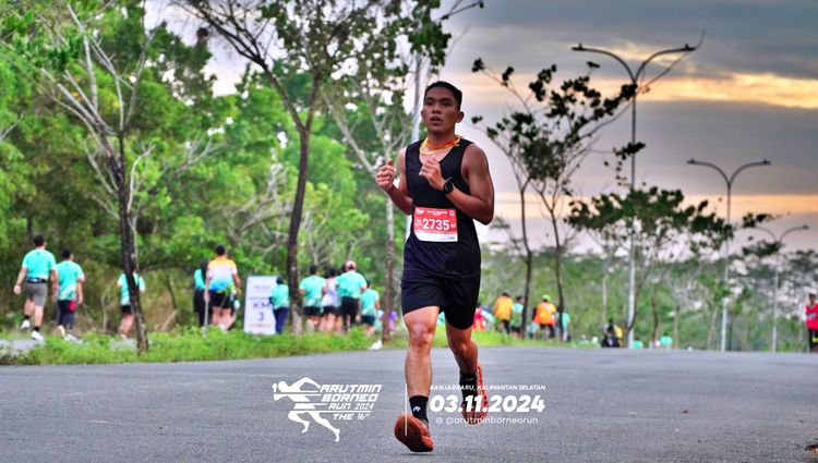 Race photo from Arutmin Borneo Run 2024