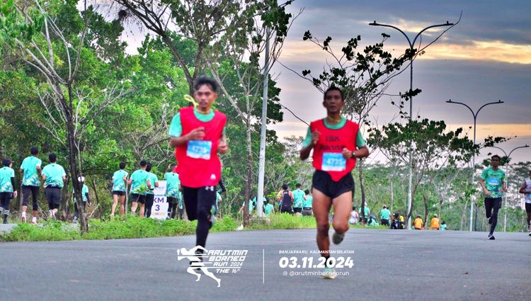 Race photo from Arutmin Borneo Run 2024
