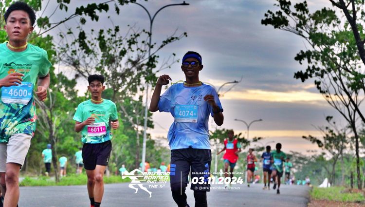 Race photo from Arutmin Borneo Run 2024