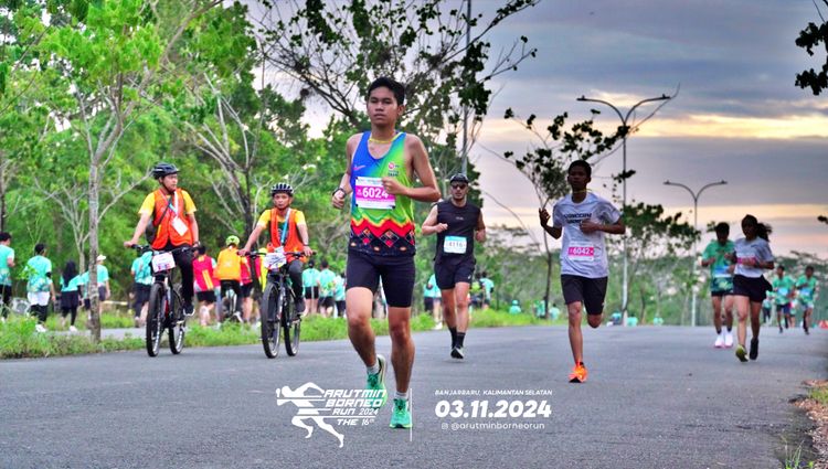 Race photo from Arutmin Borneo Run 2024