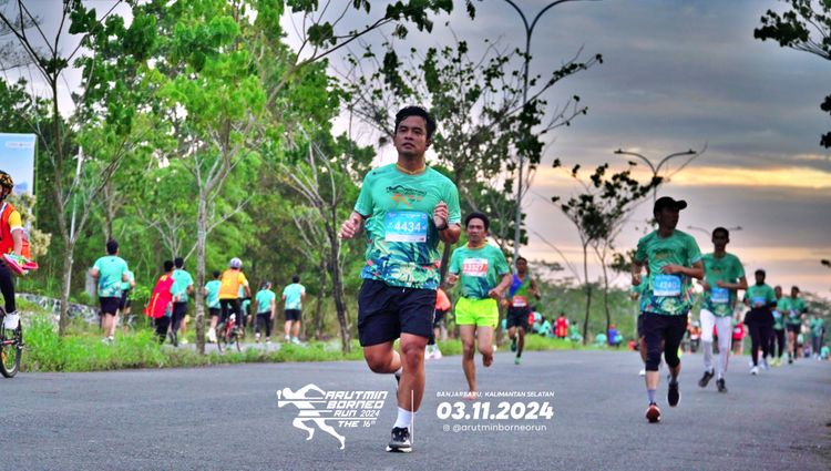 Race photo from Arutmin Borneo Run 2024
