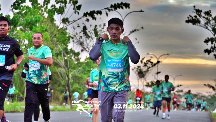 Race photo from Arutmin Borneo Run 2024