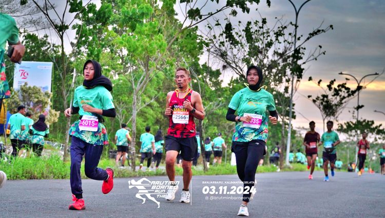Race photo from Arutmin Borneo Run 2024