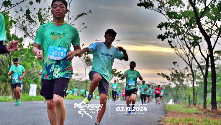 Race photo from Arutmin Borneo Run 2024