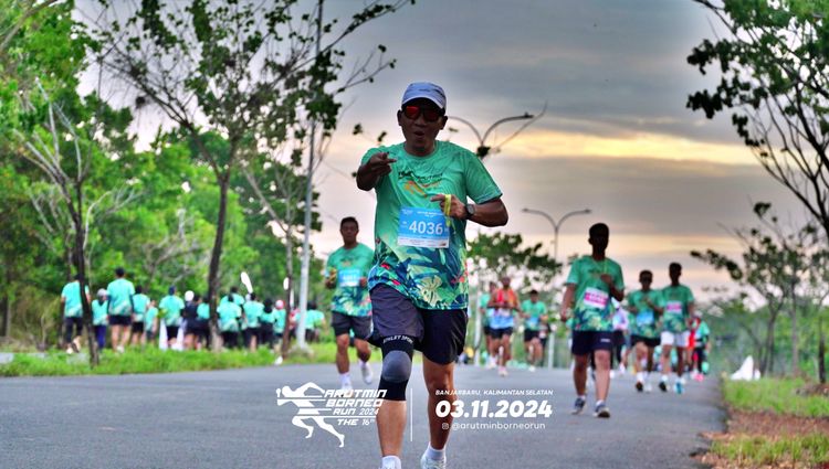 Race photo from Arutmin Borneo Run 2024