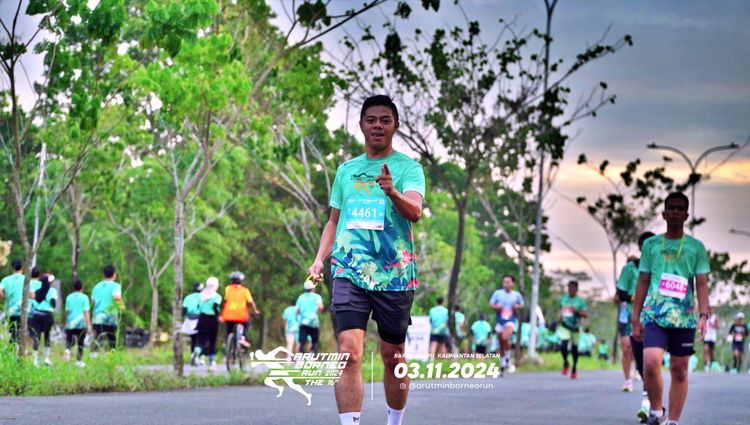 Race photo from Arutmin Borneo Run 2024