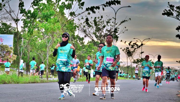 Race photo from Arutmin Borneo Run 2024