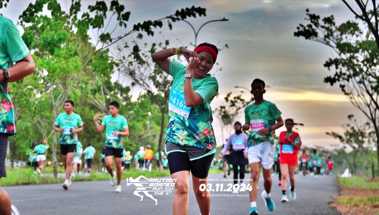 Race photo from Arutmin Borneo Run 2024
