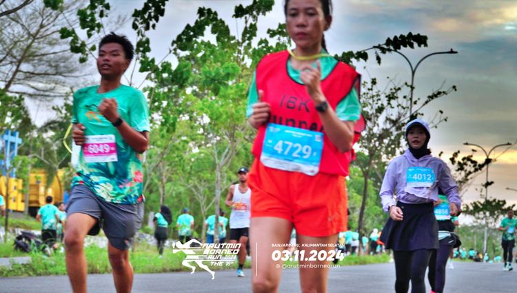 Race photo from Arutmin Borneo Run 2024