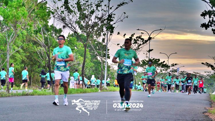 Race photo from Arutmin Borneo Run 2024